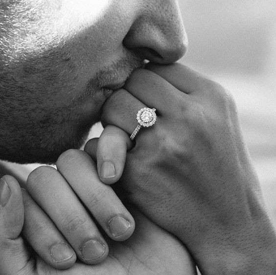 9 Sfaturi de Care Trebuie sa Tii Cont Cand Cumperi un Inel cu Diamante