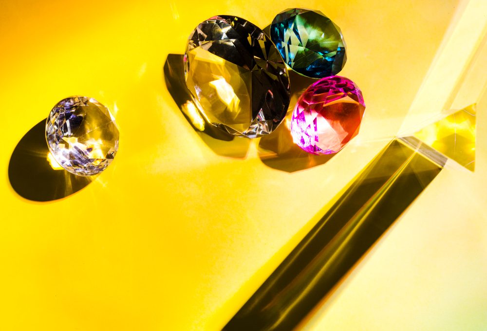 Cum să îmi curăț cristalele cu sunet?