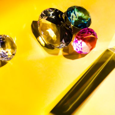 Cum să îmi curăț cristalele cu sunet?